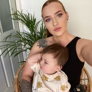 Meet your Posher, Holleigh